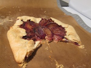 Setting a terrible example, as you really shouldn't cut on a silpat!